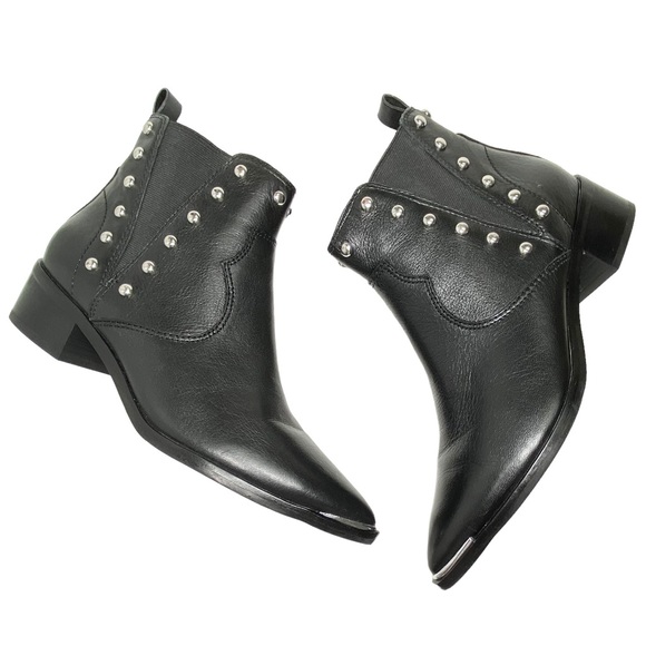 Marc Fisher Shoes - Marc Fisher Yentia Black Leather Chelsea Booties